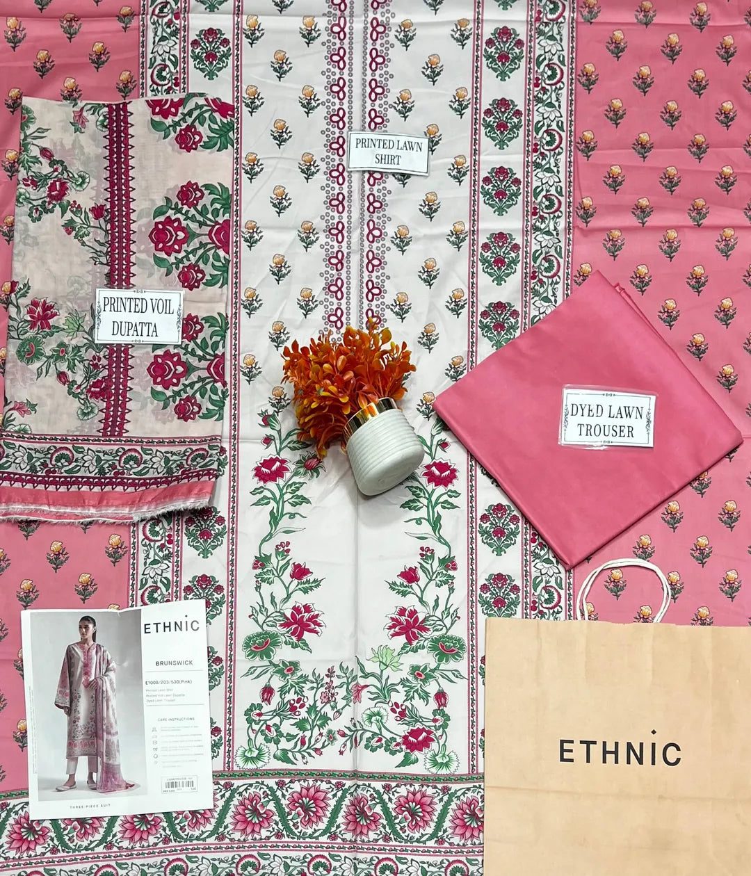 3 Pcs Women's Unstitched Printed Suit