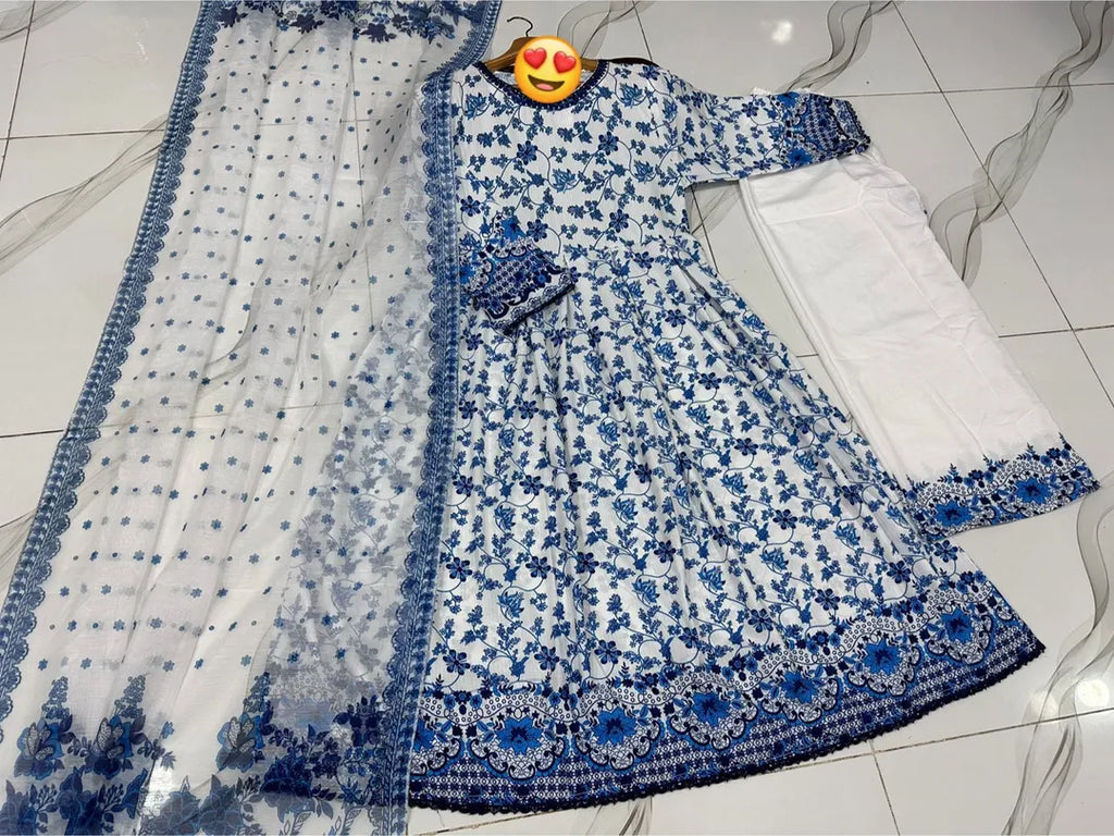 3 Pcs Women's Stitched Arabic Lawn Printed Maxi Suit