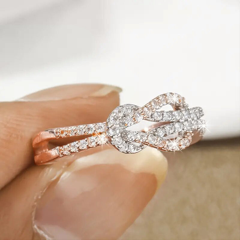 Huajie European and American Cross-Border Two-Color Elegant Ring for Women, Micro-Inlaid Zircon Fashion Ring, Rope Design Jewelry