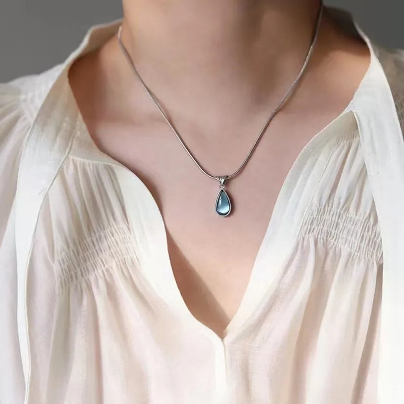 Double-layer Butterfly Necklace Women's Ins Light Luxury Collarbone Chain Niche Design Neck Chain 2024 New Fashionable Pendant Jewelry