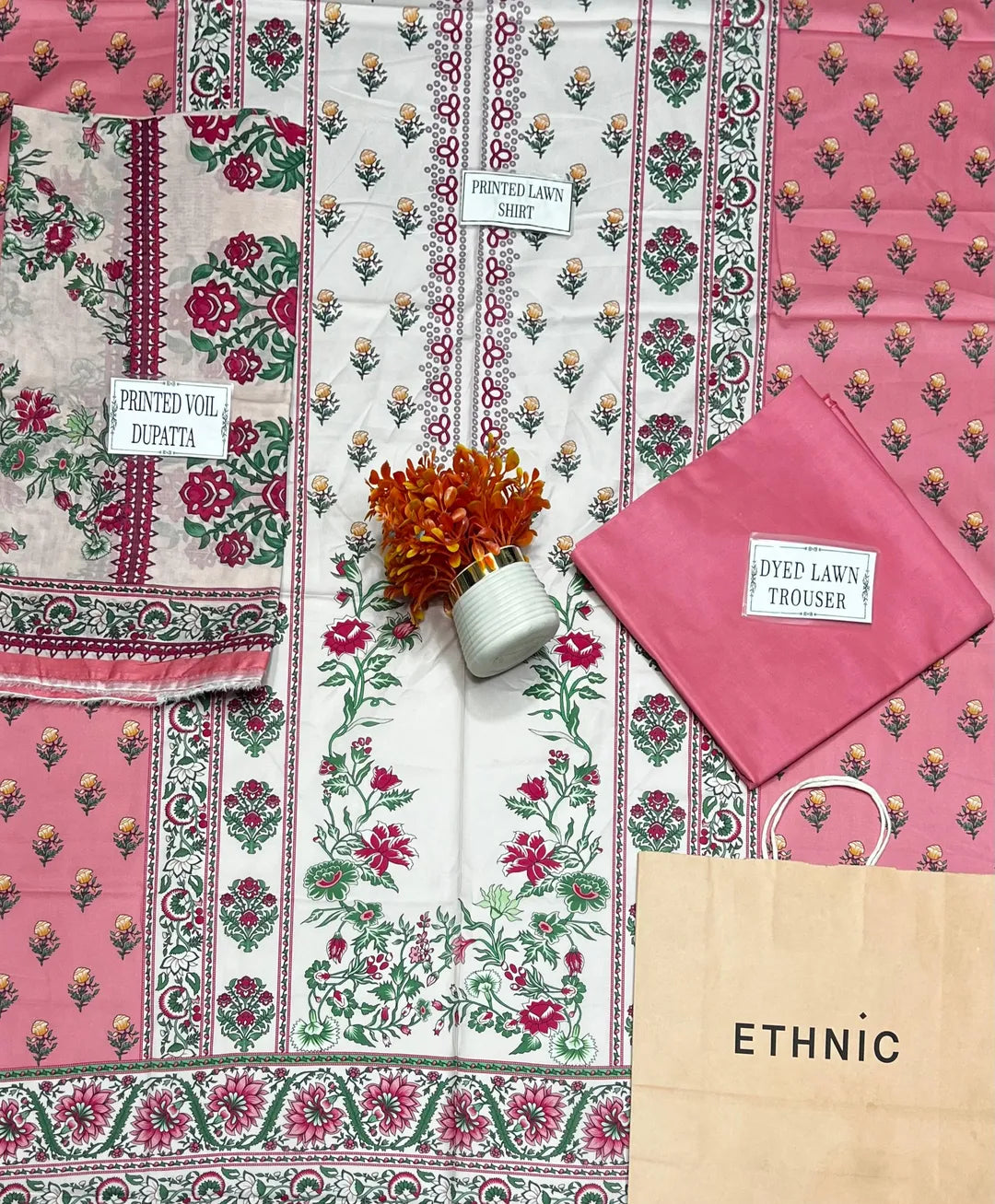 3 Pcs Women's Unstitched Printed Suit