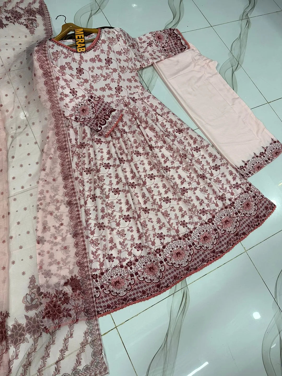 3 Pcs Women's Stitched Arabic Lawn Printed Maxi Suit