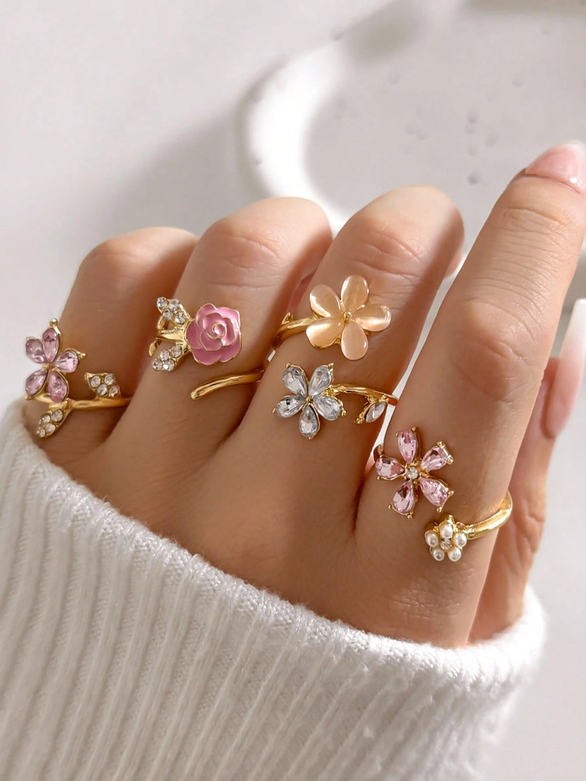 4pcs/Set Lovely Pink Rose Flower Adjustable Rings, Faux Pearl Diamond Decor Five-Petal Floral Ring Set For Women