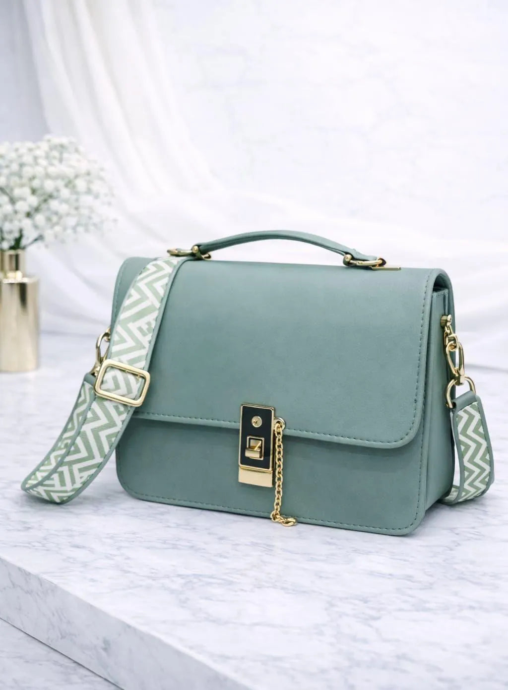 Green Leather Shoulder Bag with Gold Plated Clasp